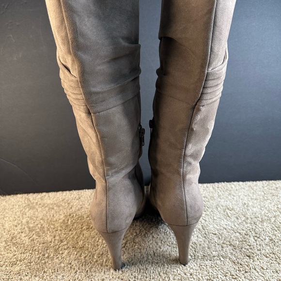 Mootsie Tootsies Boots - Picture 3 of 10